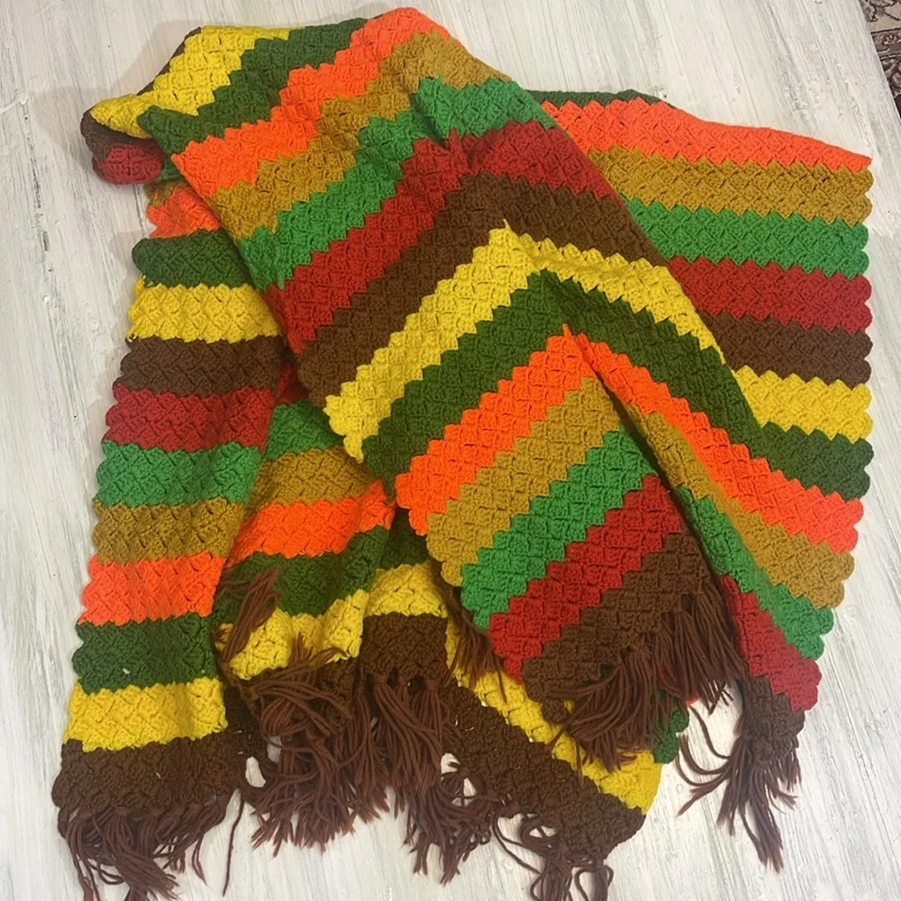 VTG 70s Colorful Chevron Knit Throw Blanket